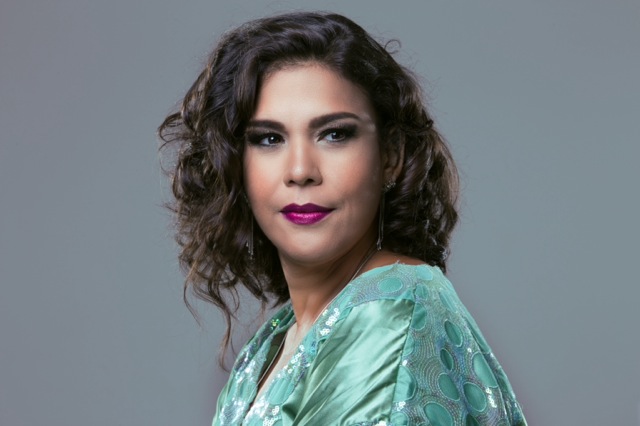 Adriana B Canta No Samba Da Aurora | João Alberto Blog