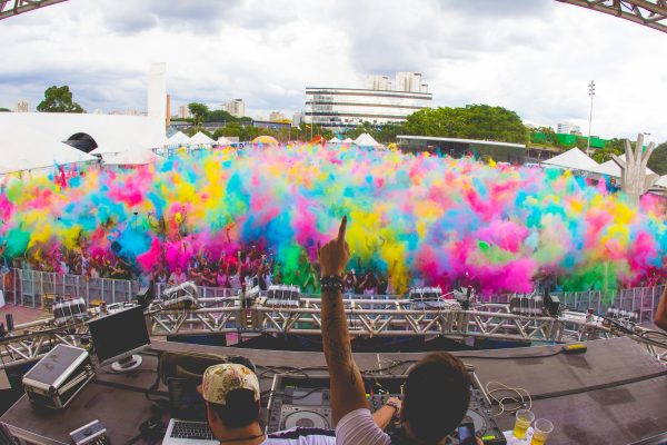 Roupas para happy store holi