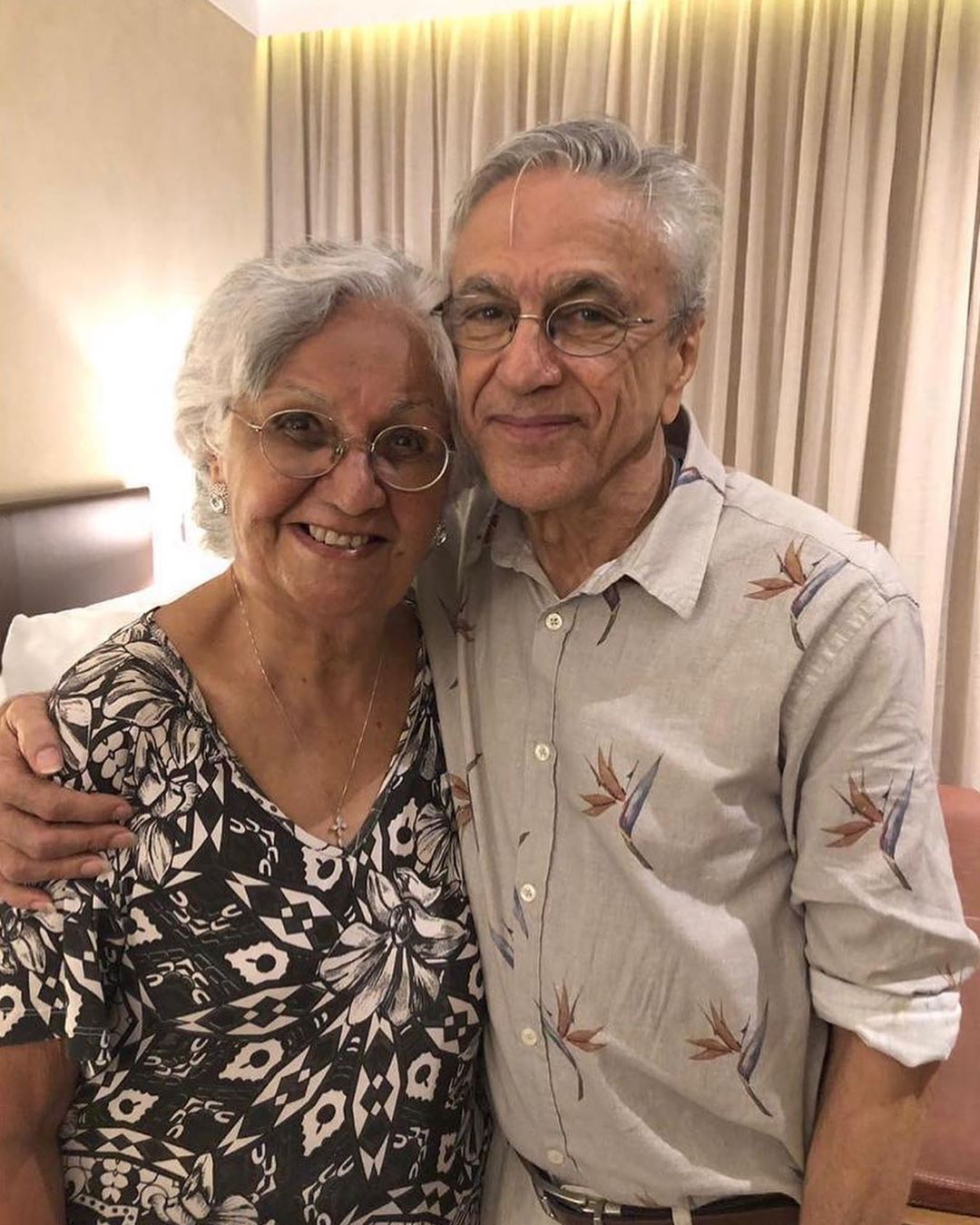 Caetano Veloso Homenageia A Irm E Aniversariante Mabel Velloso