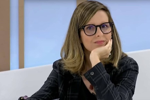 Tati Bernardi recebe psicanalistas e debate presença deles nas