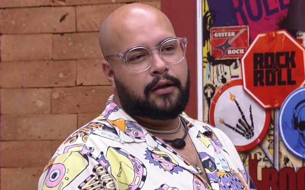 Tiago Abravanel fala mal do BBB22 em show: 'O mais flopado